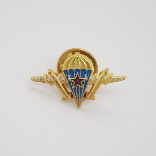 Фрачный знак «ВДВ»
